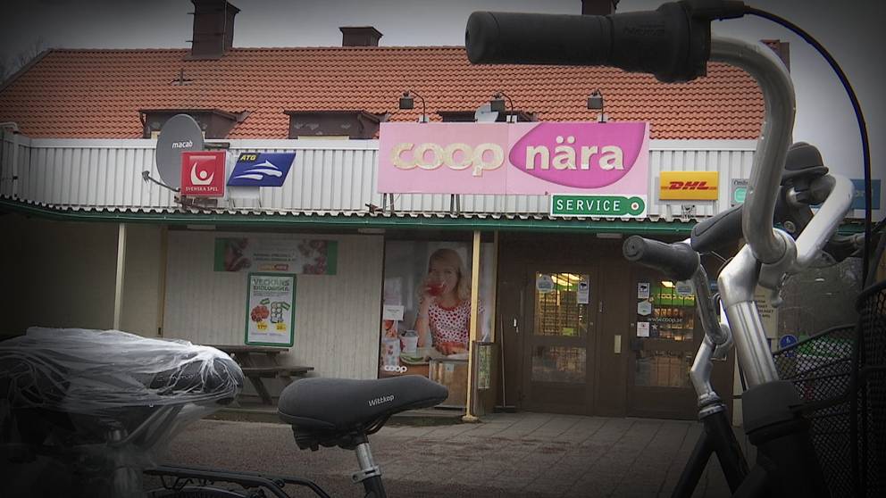 Nya Agare Pa Gang Till Butik I Navekvarn All Service Blir Kvar