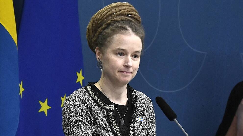 Amanda Lind.