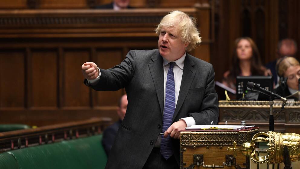 Arkivbilld på Storbritanniens premiärminister Boris Johnson som håller tal i parlamentet.