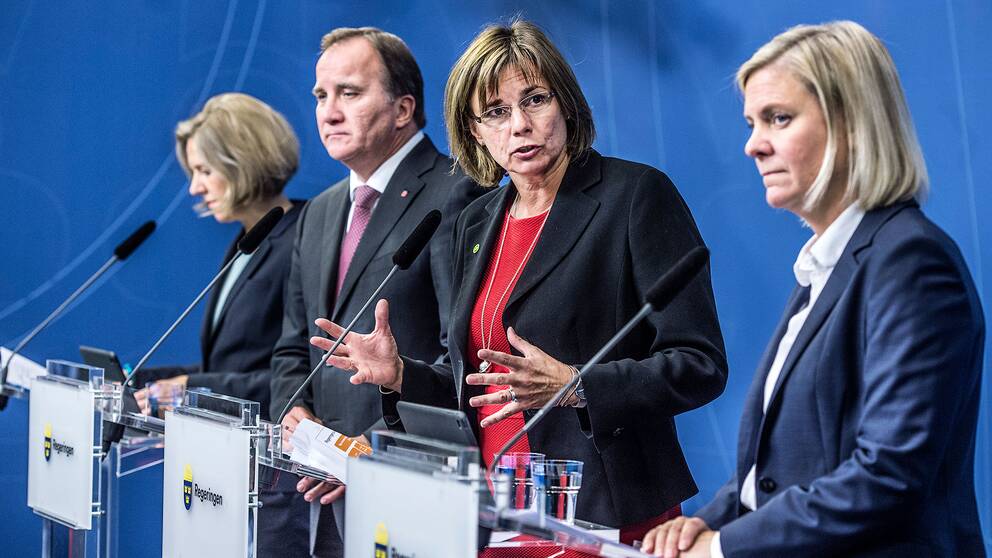 Miljöminister Karolina Skog (MP), statsminister Stefan Löfven (S), vice statsminister Isabella Lövin (MP) och finansminister Magdalena Andersson (S)