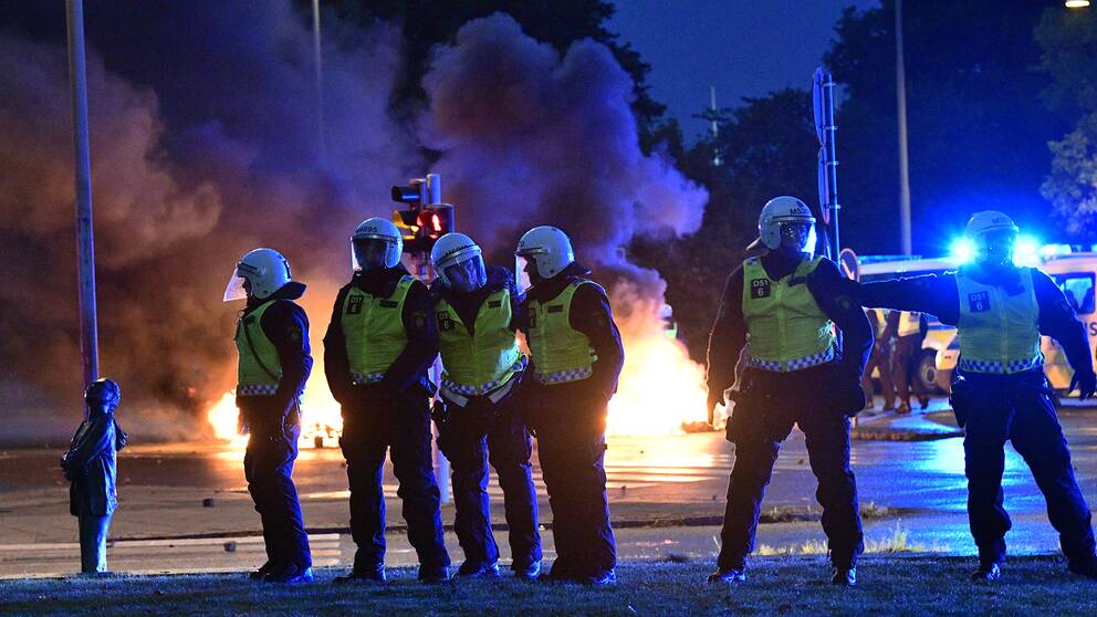 Poliser i Rosengård.