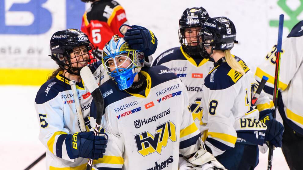 Spelare i HV71. SVT sänder SDHL säsongen 2020-2021.