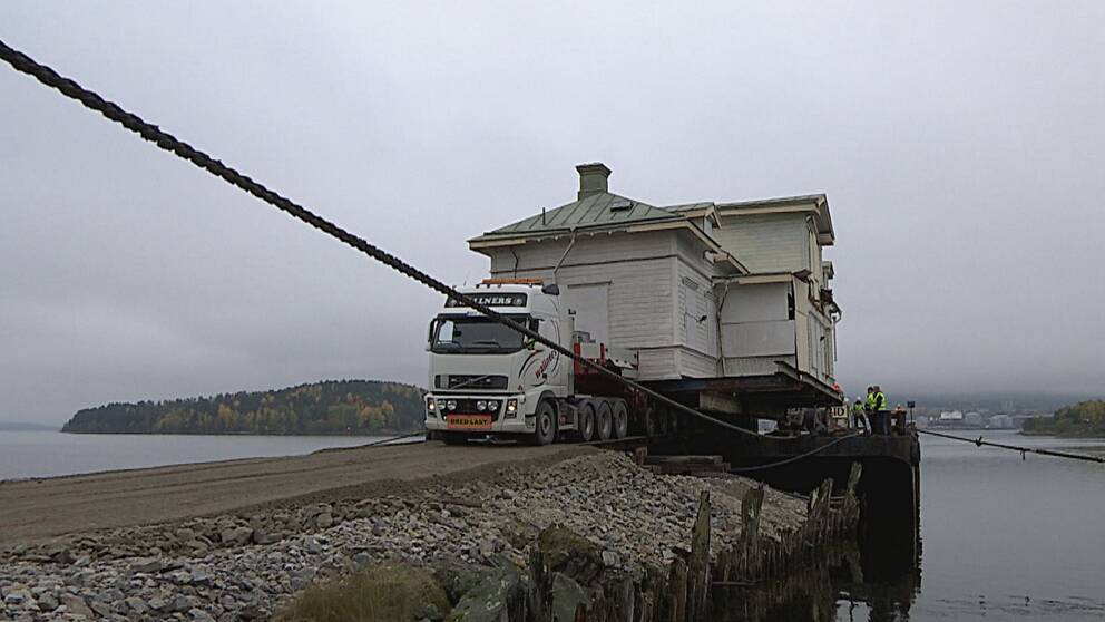 Hus på pråm