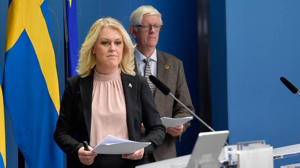 Socialminister Lena Hallengren och Folkhälsomyndighetens generaldirektör Johan Carlson