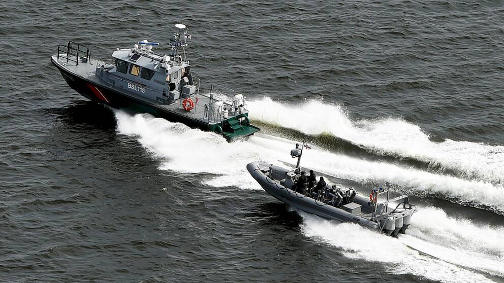 Finska marinen söker efter att ett misstänkt objekt observerats i vattnet.