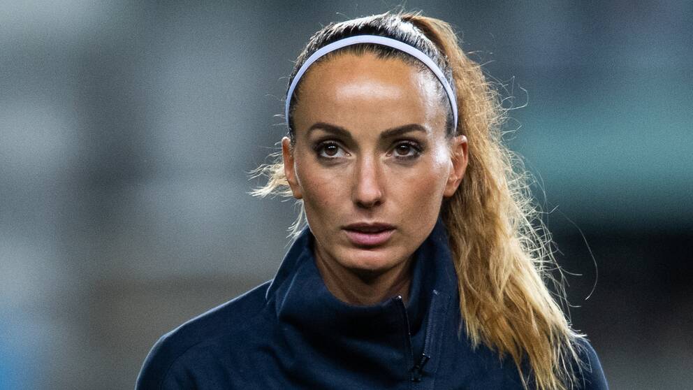 Kosovare Asllani är inte nöjd med Uefas pengafördelning.