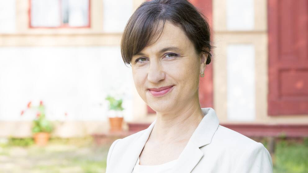 Petra Mede Lamnar Bonusfamiljen Svt Nyheter