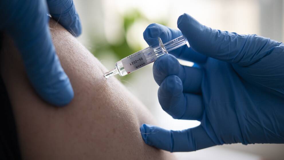 Regionerna Planerar For Vaccinering I Hemmen Svt Nyheter