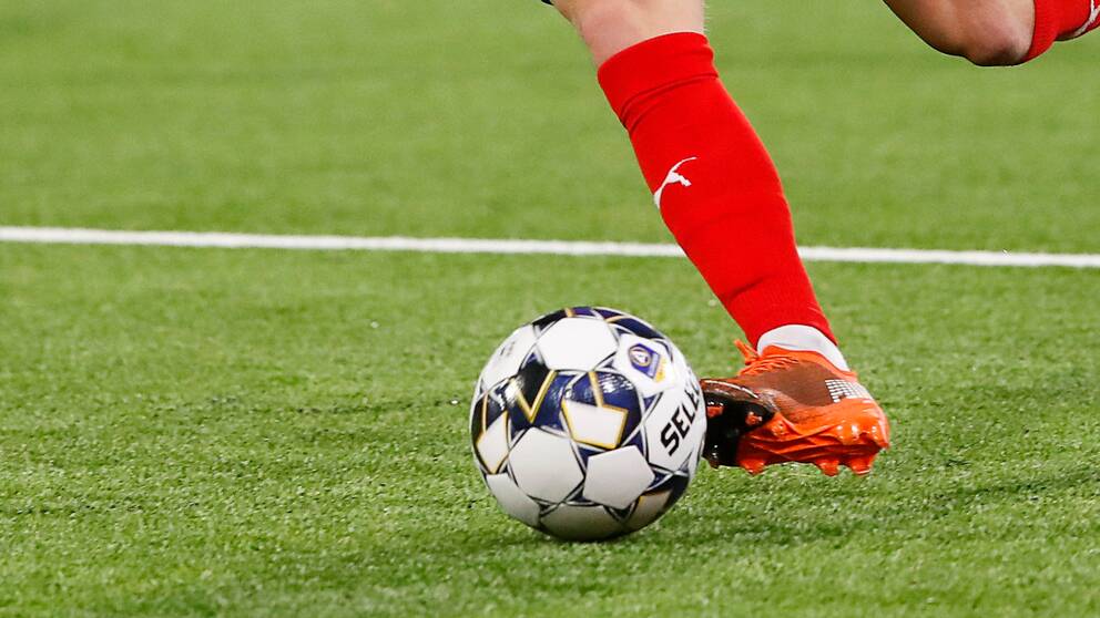 En ex-allsvensk fotbollsspelare står åtalad för spelfusk och tagande av muta.