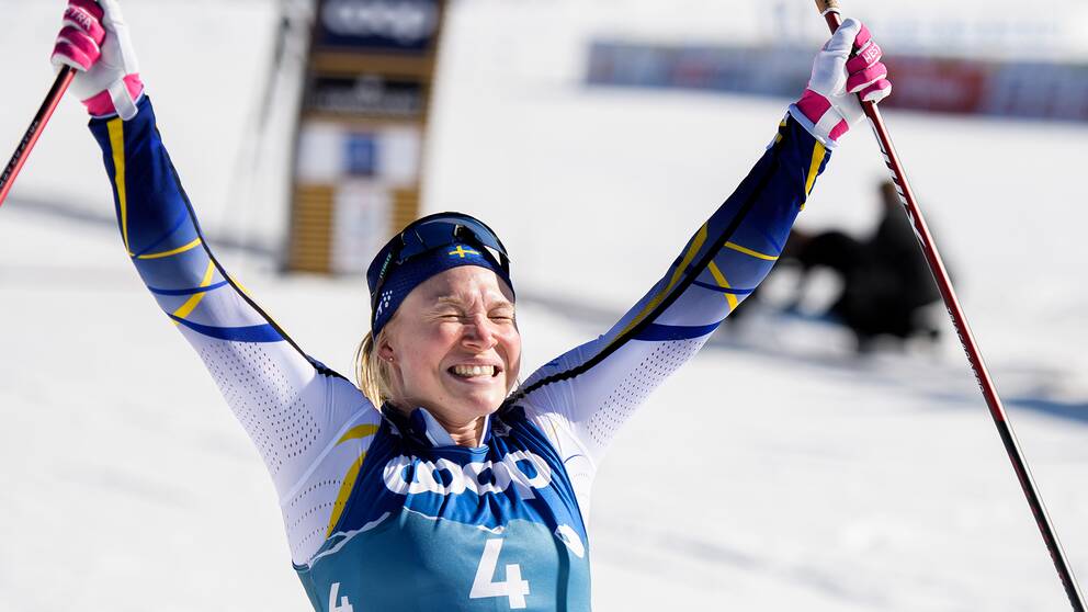 Jonna Sundling vann VM-guld i sprint i tyska Oberstdorf.