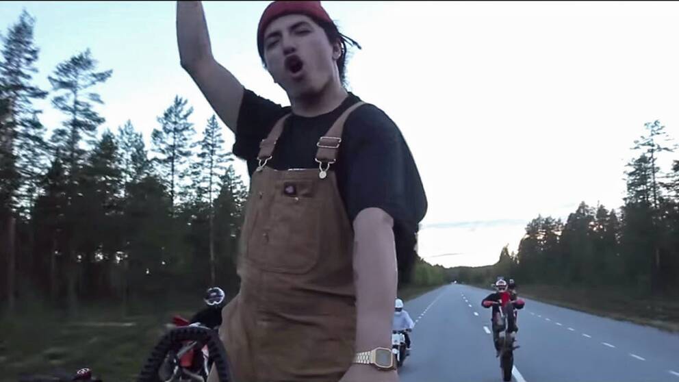 Gonza-Ra från Storuman är en av rapparna i musikkollektivet Random Bastards.