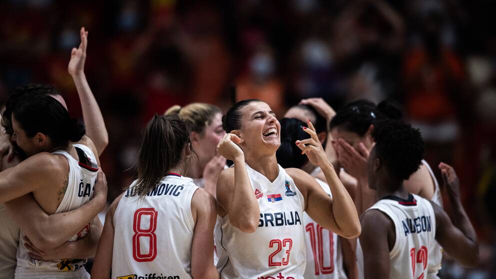 Serbien slog Spanien i basket-EM.