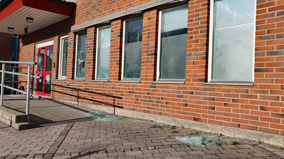 Valdsam Man Krossade Socialtjanstens Fonster Pa Orust Svt Nyheter