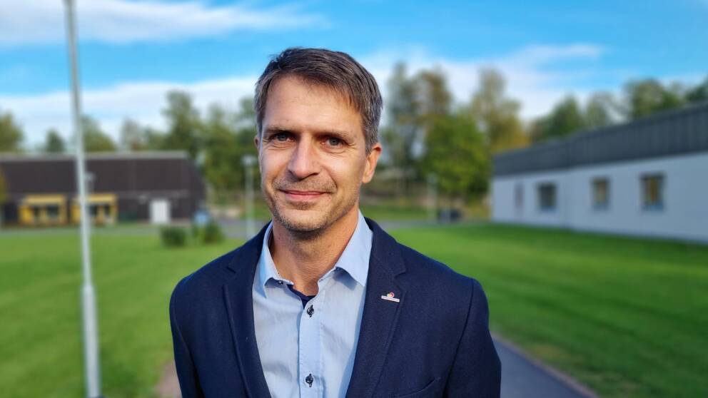 Nu när drygt 80 procent av befolkningen i Kalmar län är vaccinerad kan man börja inrikta sig på de vita fläckarna på vaccinationskartan, säger Niklas Föghner, primärvårdsdirektör.