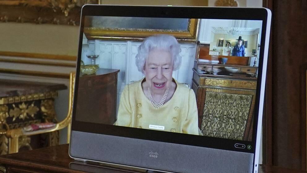 Storbritanniens drottning Elizabeth har hållit en videokonferens från sin nuvarande hemvist på slottet Windsor.