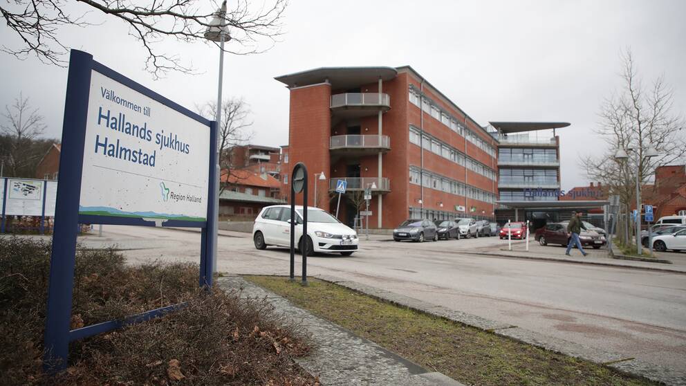 Bild på Hallands sjukhus i Halmstad. Där ser man en fyrdubbling av covidpatienterna.