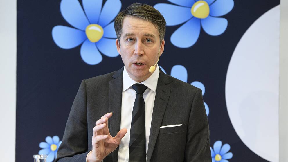 Sverigedemokraternas utbildningspolitiska talesperson Richard Jomshof vill förbjuda muslimska friskolor.