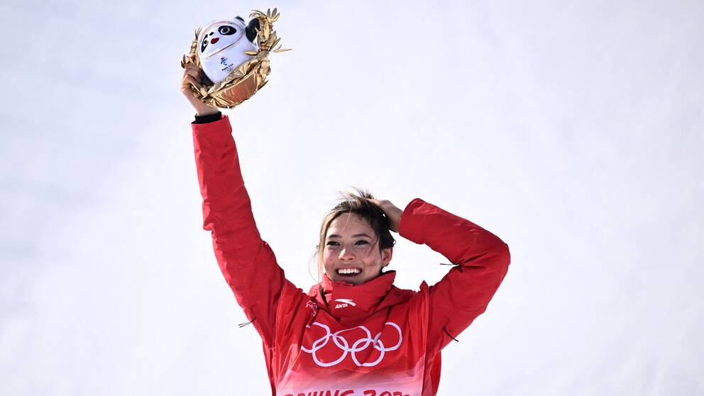 Eileen Gu har tagit sin andra OS-medalj på en vecka.