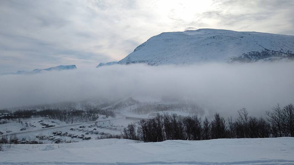 13 mars kl 11 från Björkliden mot Njulla och Abisko, Lappland.