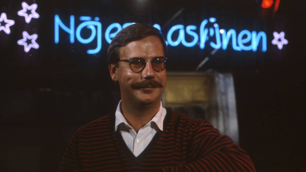 Sven Melander som programledare för programmet Nöjesmaskinen 1980.