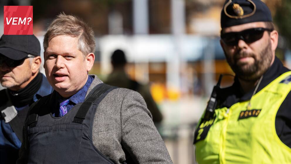 Rasmus Paludan, högerextrem partiledare för partiet Stram Kurs, på en koranmanifestation i Sverige.