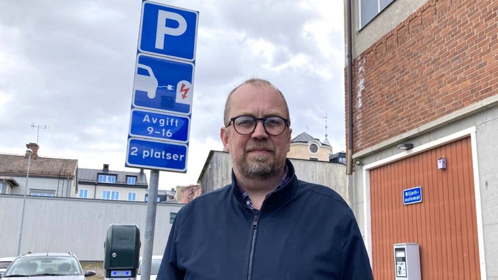 Pär Widell som är VD på Fastighets AB Glysis ser ett behov av laddplatser i kommunen. 