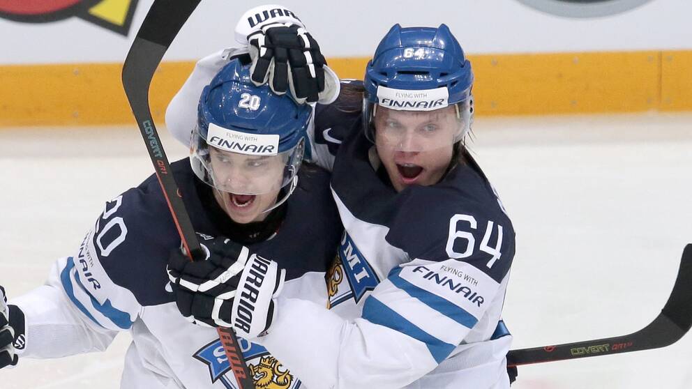 Mikael Granlund, till höger, förstärker finska truppen.