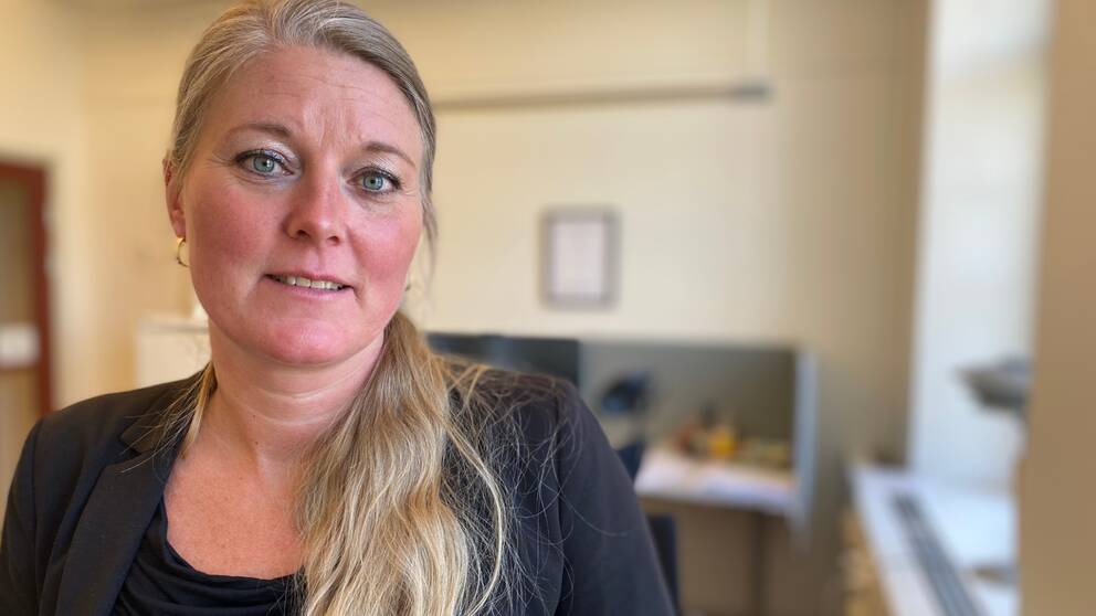 Porträttbild på Malin Skoglund, områdeschef för arbete och försörjning i Eskilstuna kommun.