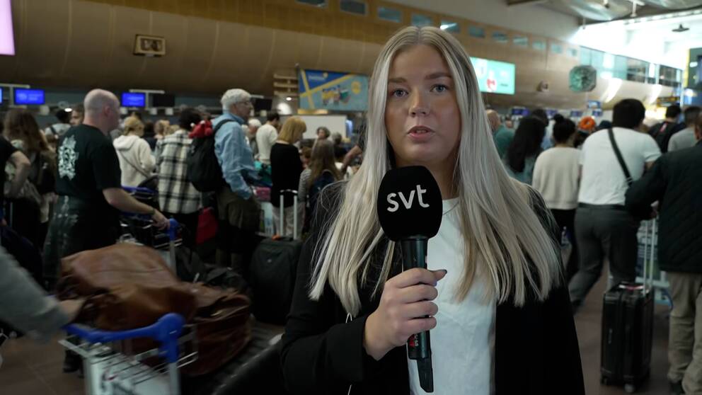 SVT:s reporter Maria Wallén ger en lägesbild från Arlanda.