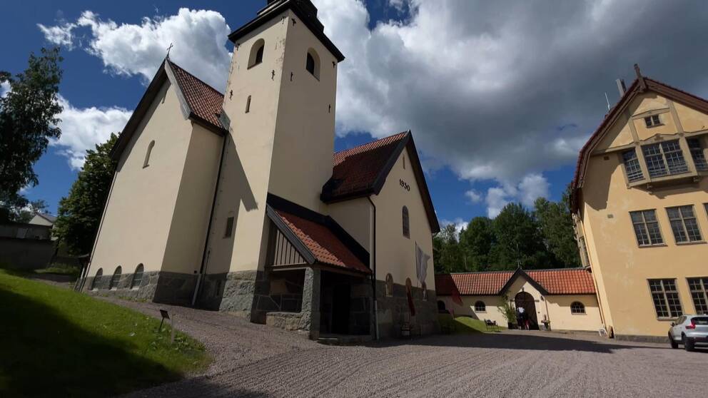 Lundsbergs kyrka fasad