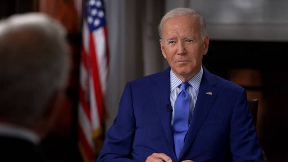 USA:s president Joe Biden sitter mittemot en reporter och blir intervjuad i det amerikanska tv-programmet 60 minutes.