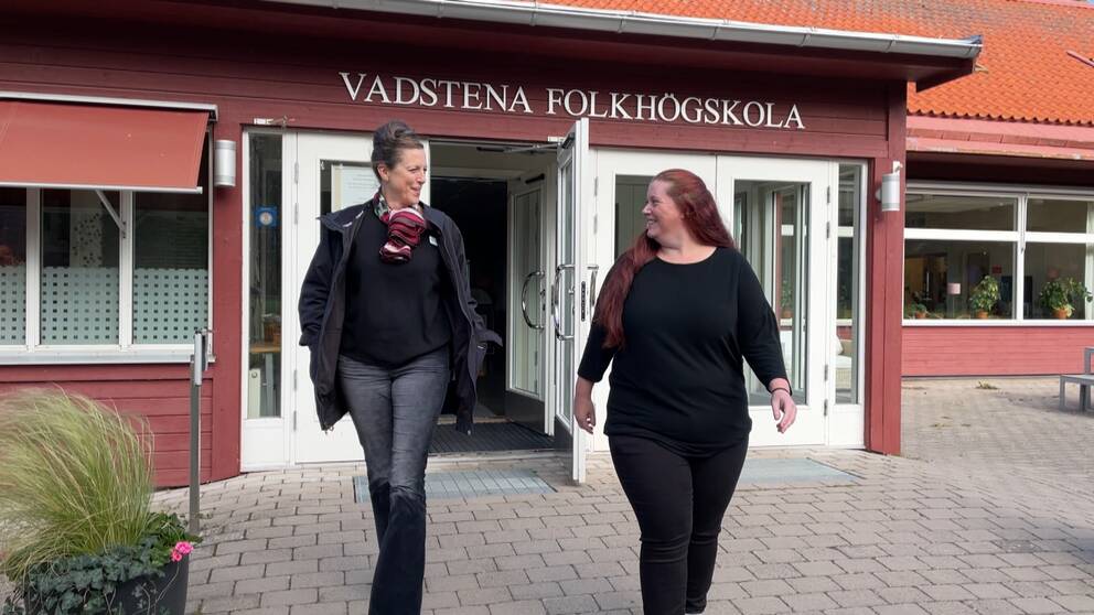Linda Hallgren, pedagog på Vadstena Folkhögskola och  Eva Simonsson, kursdeltagare på Kriminalvårdarlinjen.
