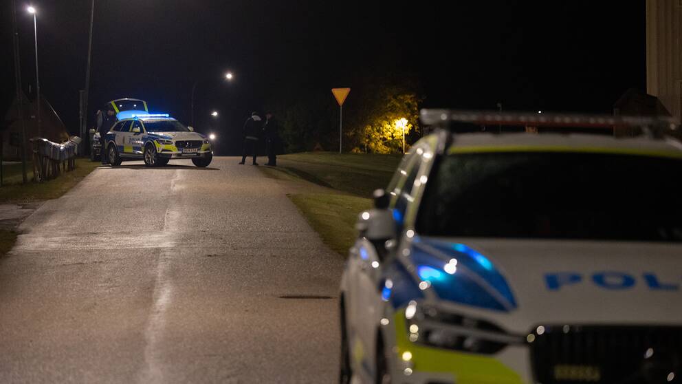 Polisen på plats i Färgelanda.