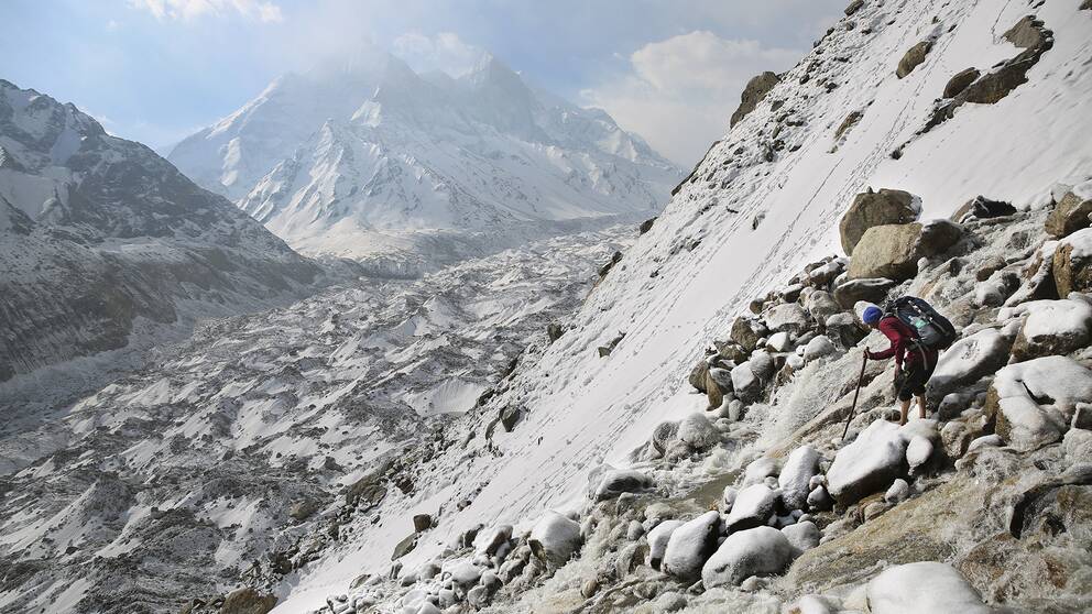 Arkivbild på en bergssida i Himalaya.