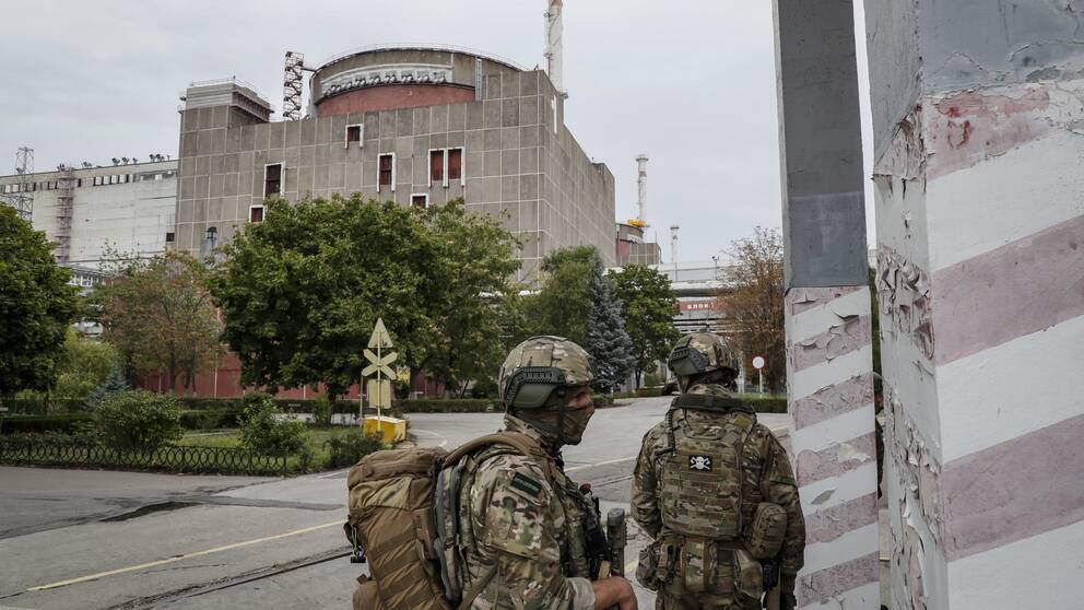Arkivbild: Ryska militärer vid Ukrainas kärnkraftverk Zaporizjzja.