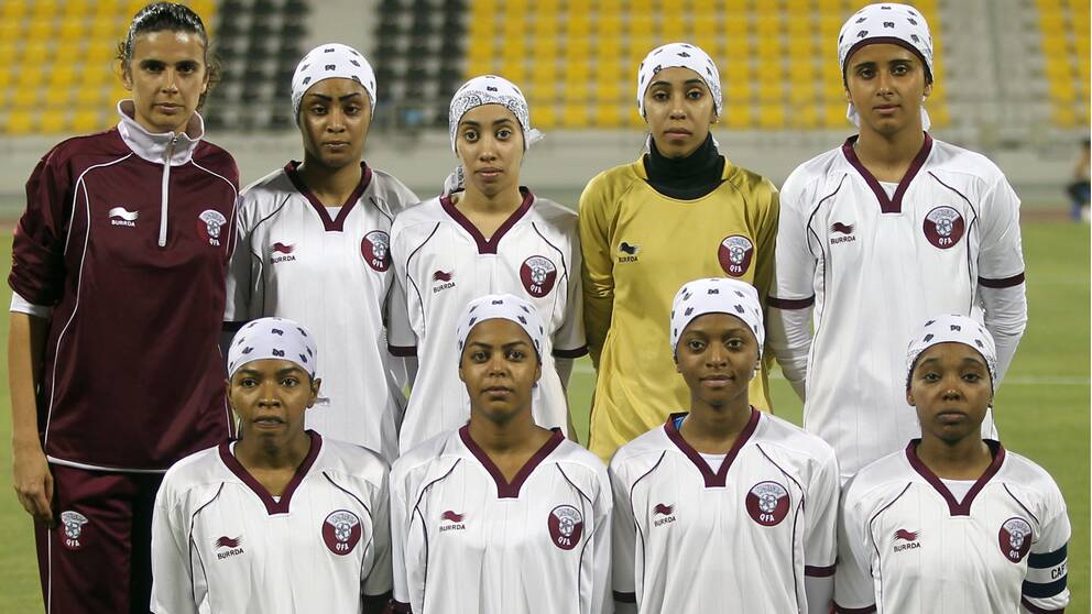 Delar av Qatars damlandslag 2012.
