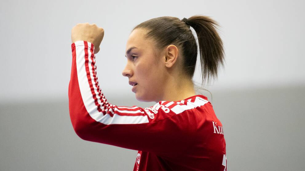 Yasminee Gluic räddade 15 av 34 skott mot Hallby.