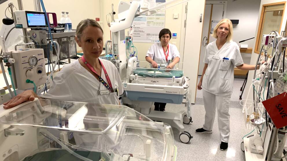 Barnmorskorna Marianne Nilsson, Majvi Alkass och Sandra Enlund vill ha fler kollegor för att förlossningenvården i Halmstad ska hålla god kvalité i långa loppet.