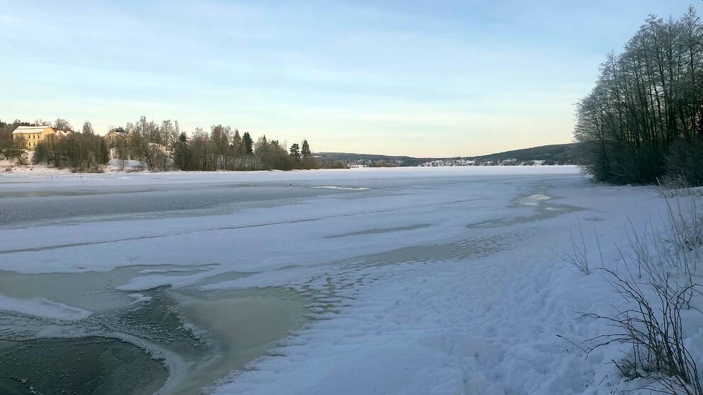 Översiktsvy: Platsen för olyckan. Det ligger is på Marmen.