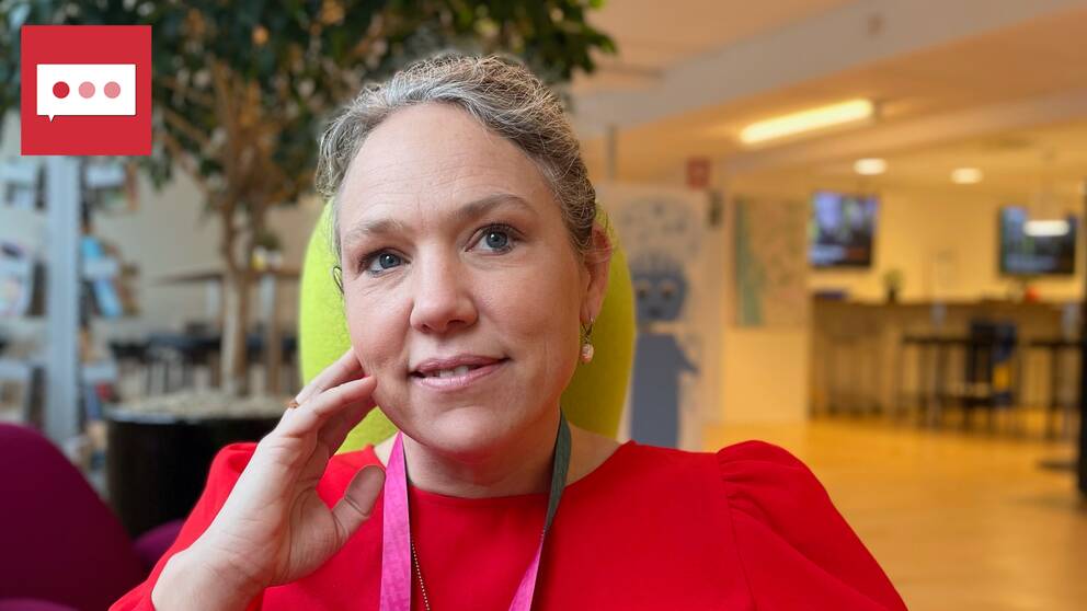 Jessica Skantze projektledare på Helsingborgs stad sitter och tittar in i kameran. I videon berättar hon om vilka utbildningar i nordvästra Skåne som just nu garanterar jobb.
