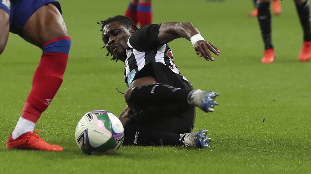 Den tidigare Newcastle-spelaren Christian Atsu saknas efter jordbävningen i Turkiet.