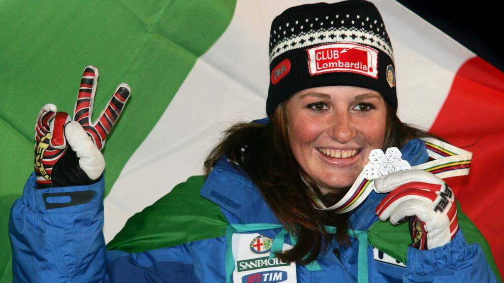 Elena Fanchini, här med sitt VM-silver från 2005, avled blott 37 år gammal.