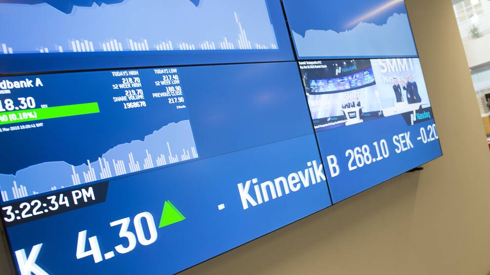 Arkivbild på skärmar som visar statistik.