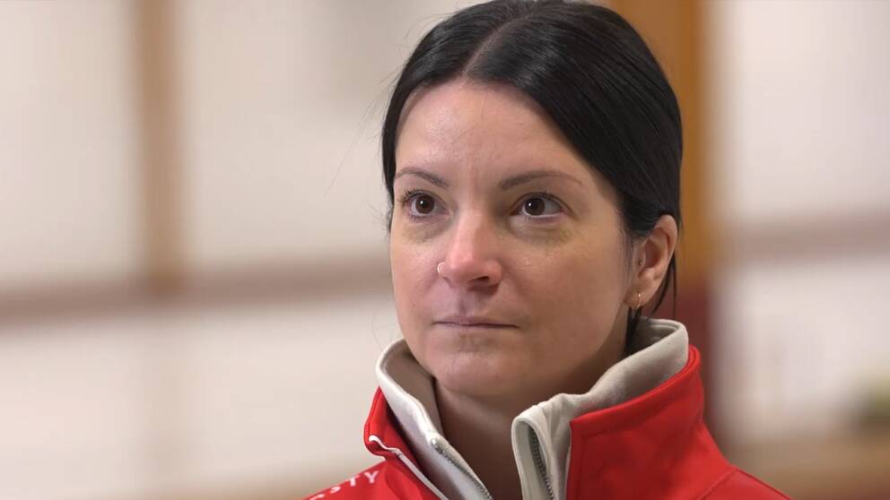 – Det är inte lätt att bära lönnlövet, man har en måltavla på ryggen, säger Einarson till SVT Sport.