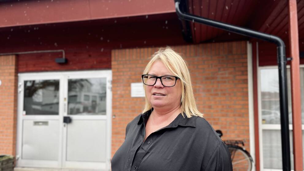 Cecilia Nilsson jobbar på familjefridsjouren i Höganäs, ser en ökning av unga tjejer som söker hjälp – ökning av unga tjejer som är utsatta för sexuellt våld.