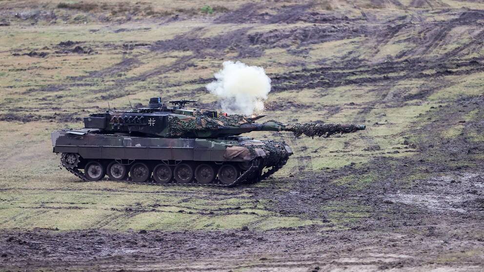 Leopard 2 i samband med en övning i Tyskland i februari 2023.