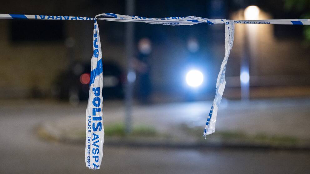 Polisens kriminaltekniker var på plats efter bråket på Augustenborgsgatan i Malmö den 7 augusti 2022. Arkivbild.