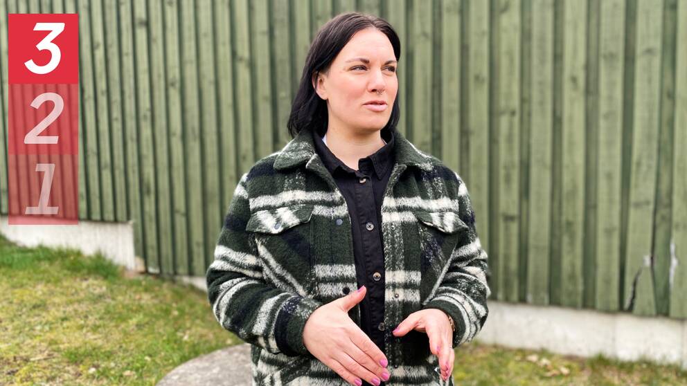 Bild på kvinna framför grön vägg. Kvinnan heter Désireé Ebbesson och är rekryteringskoordinator för hemvärnet i Blekinge.