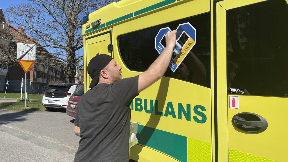Nio ambulanser och en evakueringsfordon ska åka från Göteborg till Ukraina