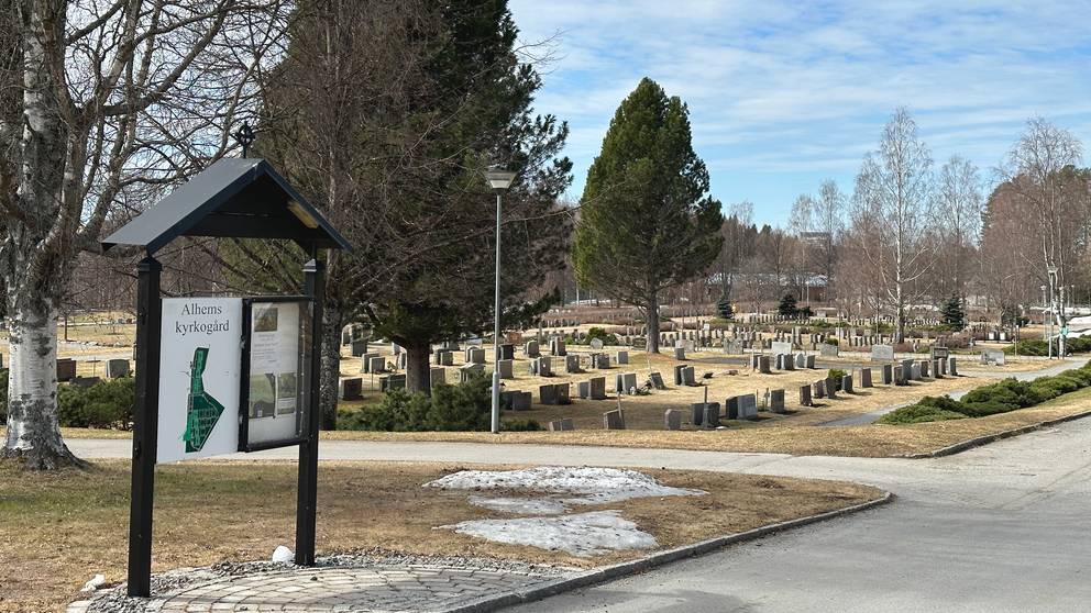 Skulle gräva grav i Skellefteå – ramlade ner i hålet: ”Ren och skär ...